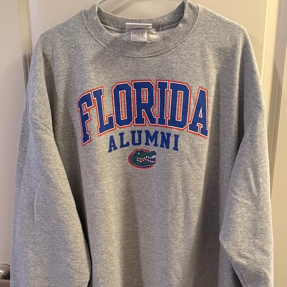 UF University of Florida Alumni Sweatshirt - Picture 1 of 3